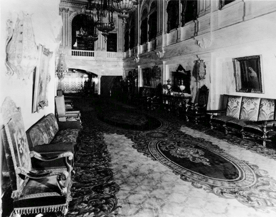 Vintage Carpet/Lobby